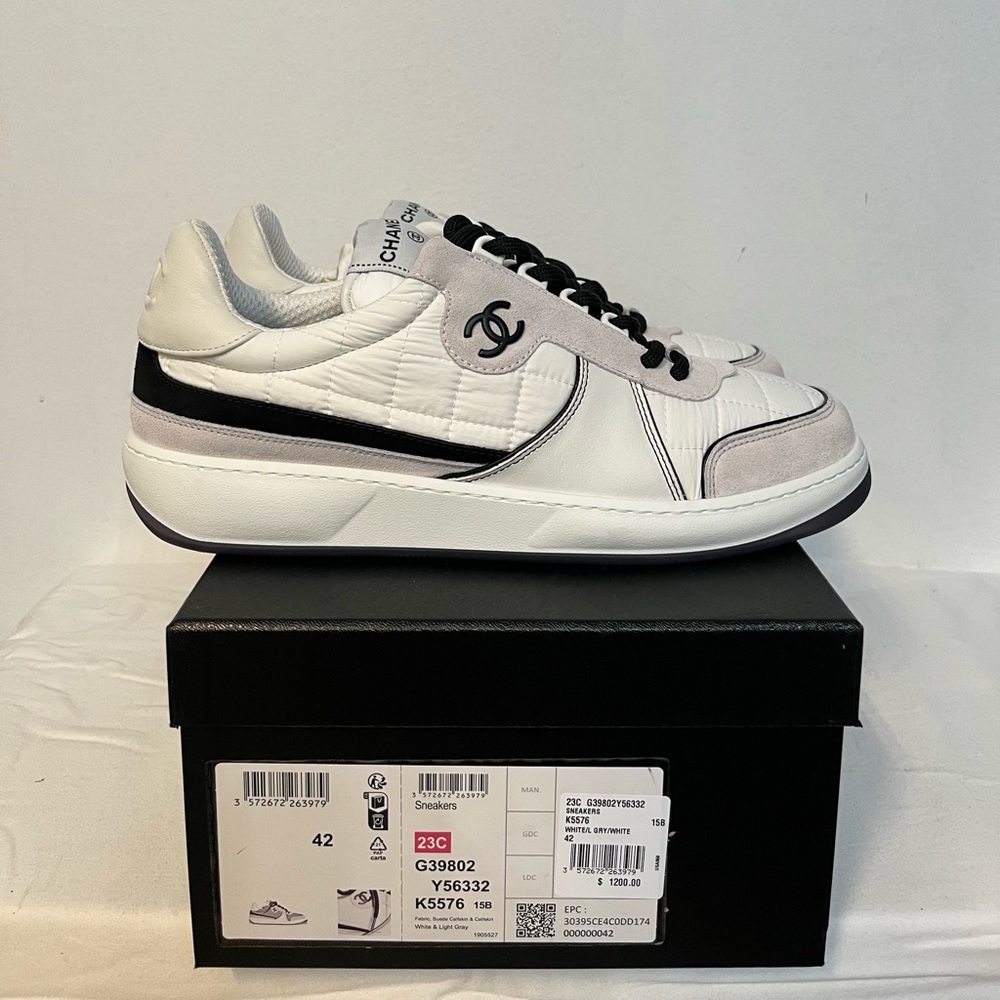 CHANEL Sneakers